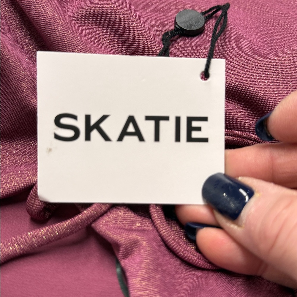 Skatie NWT Raye One Piece Swimsuit in Estrella Size XS - Picture 2 of 8